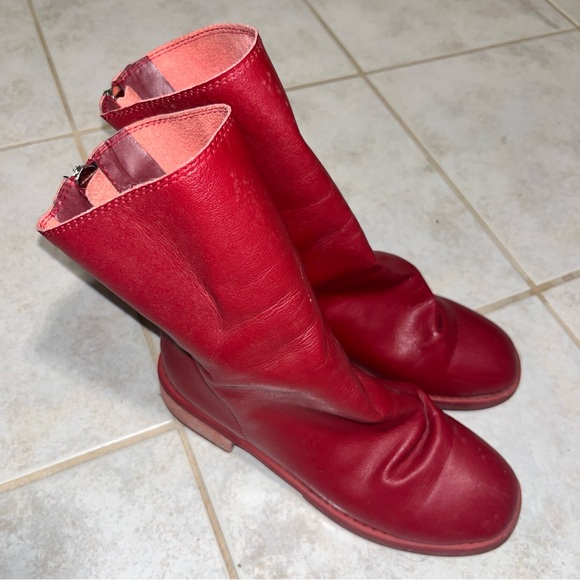 Vintage looking slouchy red leather boots - Picture 8 of 10